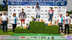 01 podium 85