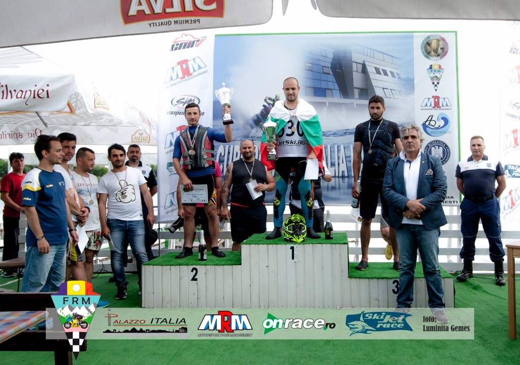 podium runaboat